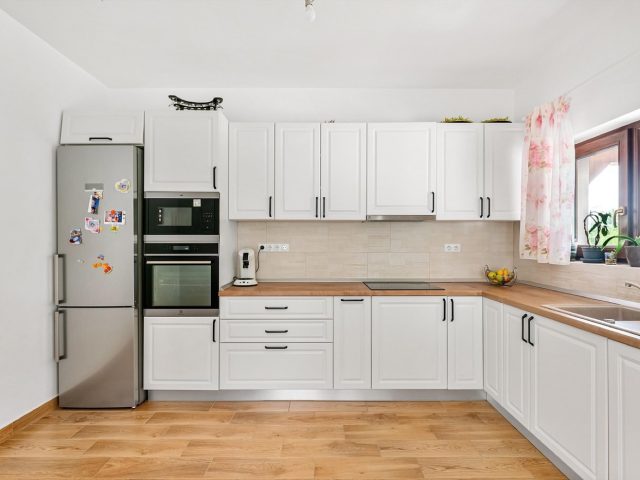 Smeg ou Whirlpool : quel réfrigérateur encastrable choisir ?